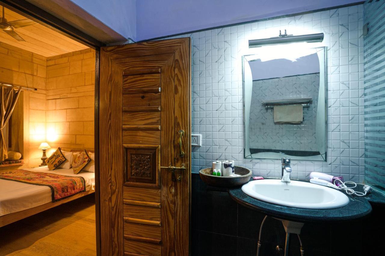 Hotel The Silk Route ไจซัลเมอร์ ภายนอก รูปภาพ