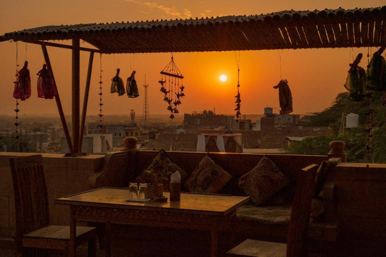 Hotel The Silk Route ไจซัลเมอร์ ภายนอก รูปภาพ