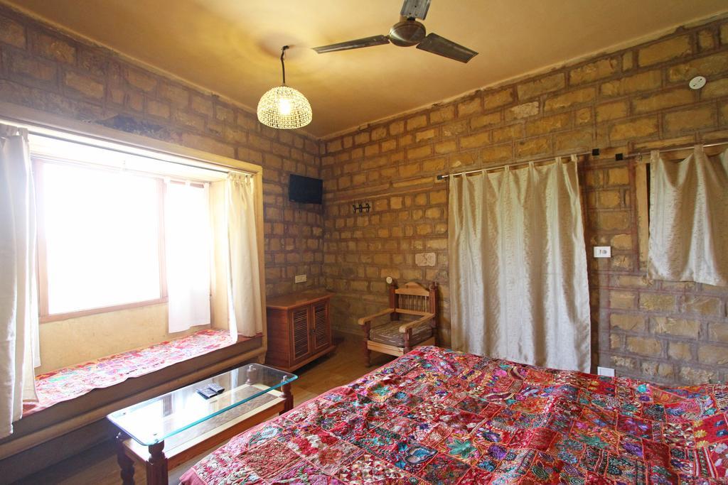 Hotel The Silk Route ไจซัลเมอร์ ภายนอก รูปภาพ